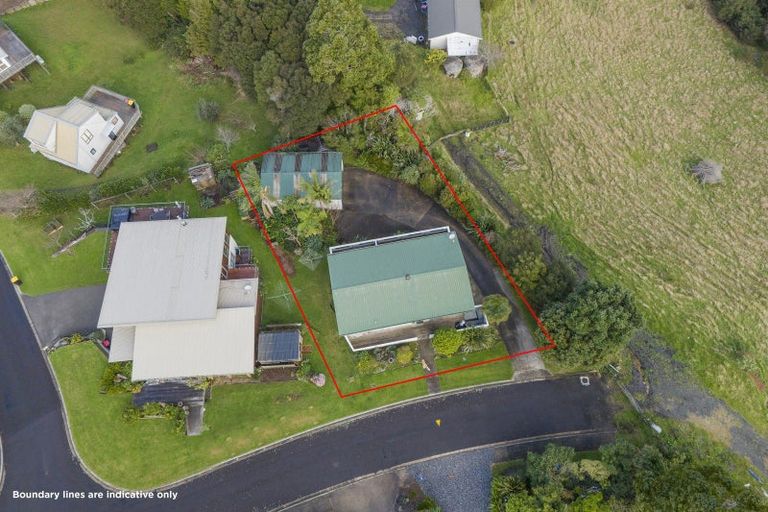 Photo of property in 10 Christa Court, Whitianga, 3510