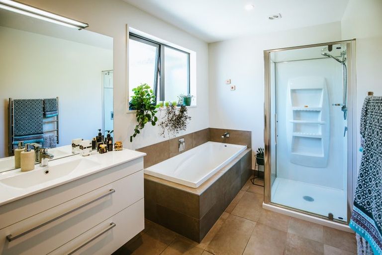 Photo of property in 62 West Meadows Drive, Wanaka, 9305