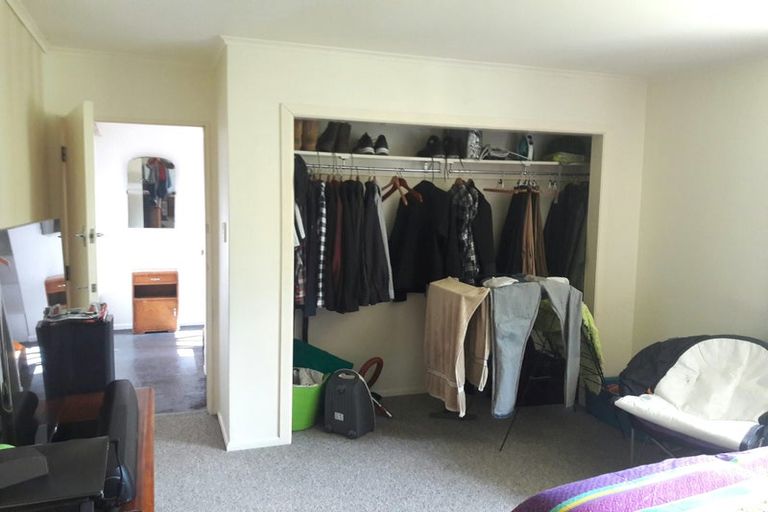 Photo of property in 11 Te Pari Pari Road, Pukerua Bay, 5026