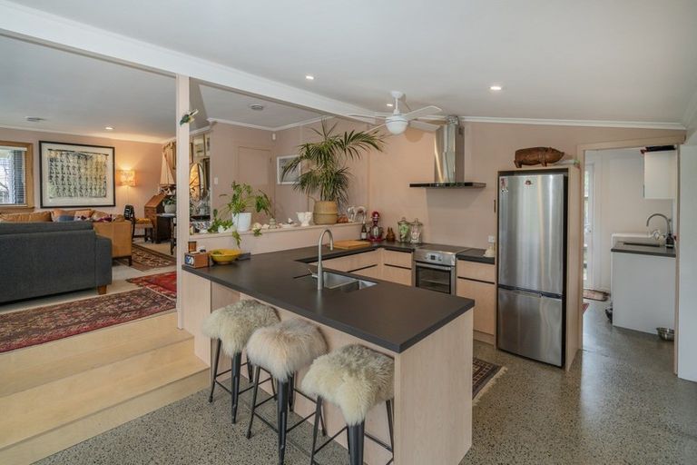 Photo of property in 14 Kenneth Avenue, Whitianga, 3510