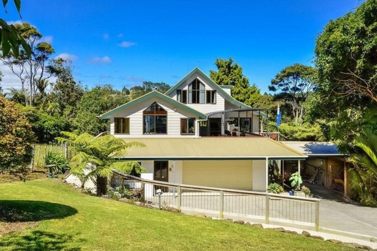 Photo of property in 133 Caton Road, Waitakere, Auckland, 0782