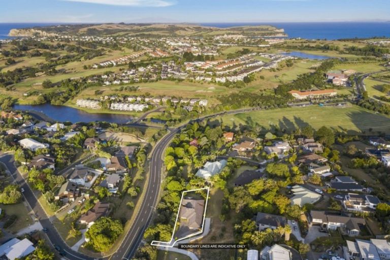 Photo of property in 26 Gulf Harbour Drive, Gulf Harbour, Whangaparaoa, 0930