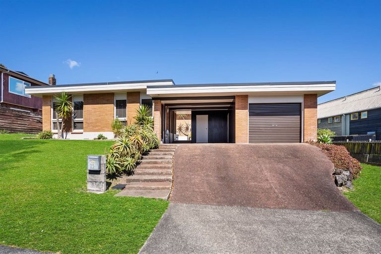 Photo of property in 25 Clovelly Road, Bucklands Beach, Auckland, 2012