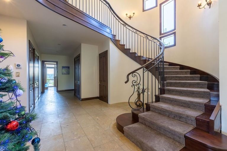 Photo of property in 15 Strathfield Lane, Whitford, Howick, 2571