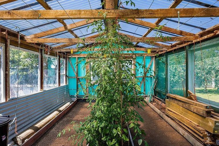 Photo of property in 74 Riemenschneider Street, Manaia, 4612