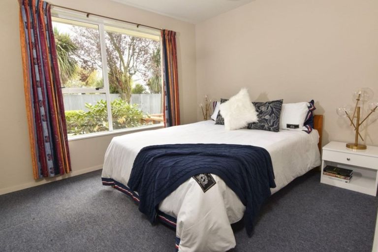 Photo of property in 22 Mckellar Place, Hornby, Christchurch, 8042