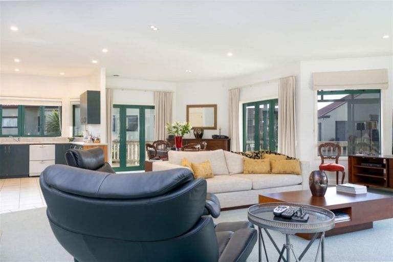 Photo of property in 3a Kauri Grove, Lansdowne, Masterton, 5810