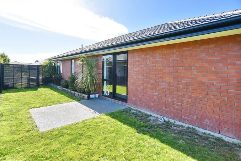 Photo of property in 36 Minerva Crescent, Woodend, 7610