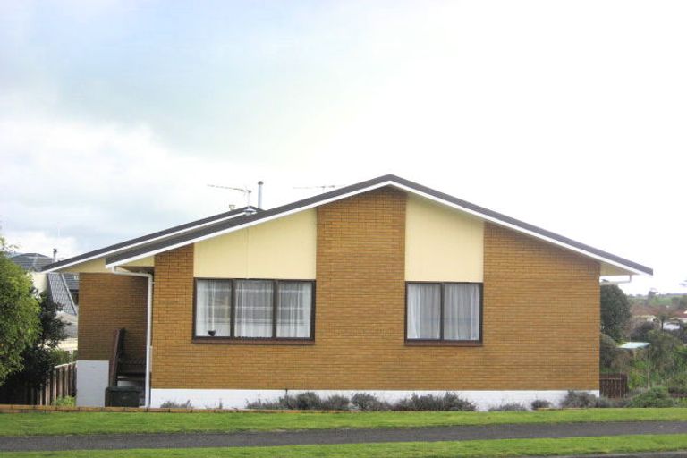 Photo of property in 7 Bronte Place, Whalers Gate, New Plymouth, 4310