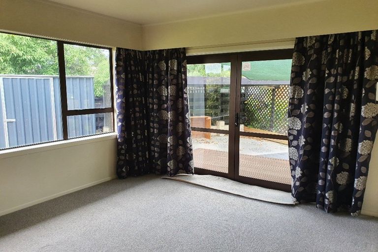 Photo of property in 1 Lorraine Place, Glenview, Hamilton, 3206