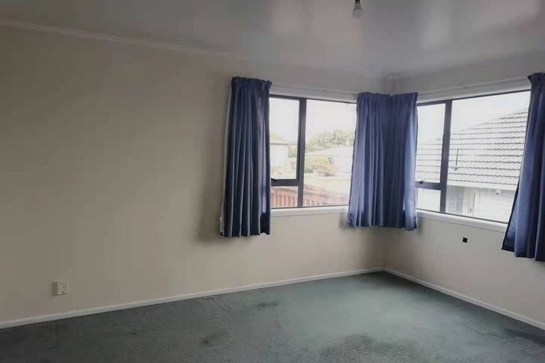 Photo of property in 14 Denyer Place, New Lynn, Auckland, 0600