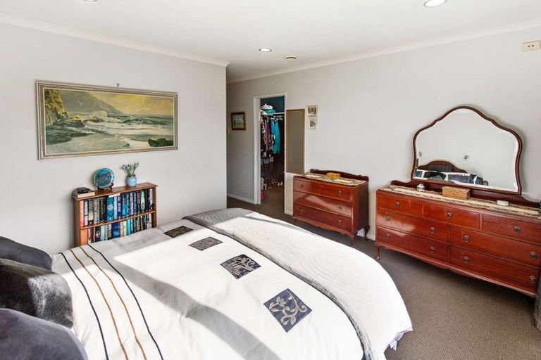 Photo of property in 21b Poplar Grove, Whalers Gate, New Plymouth, 4310