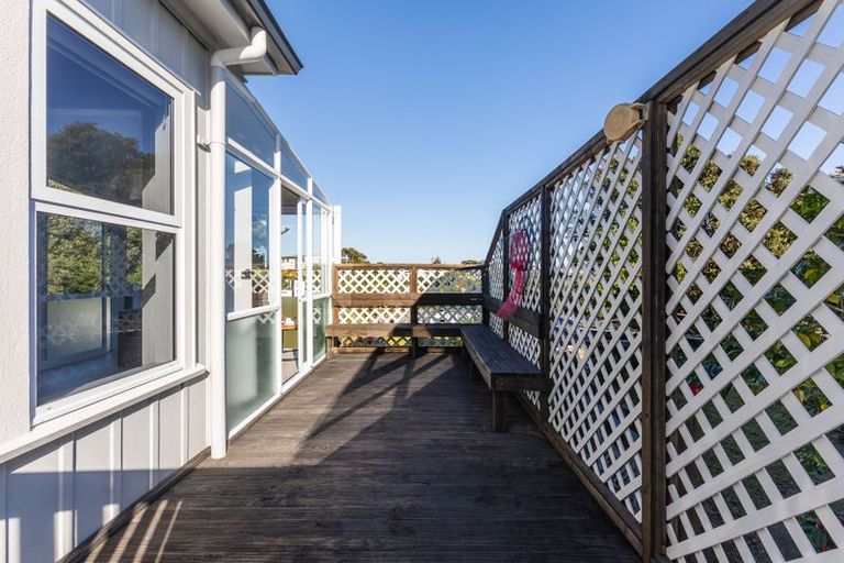 Photo of property in 8 Hughes Street, Waikanae Beach, Waikanae, 5036