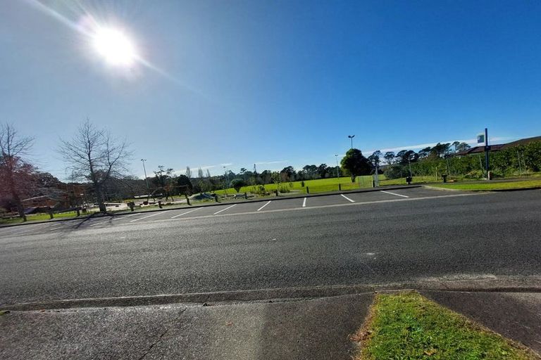 Photo of property in 30 Granville Drive, Massey, Auckland, 0614