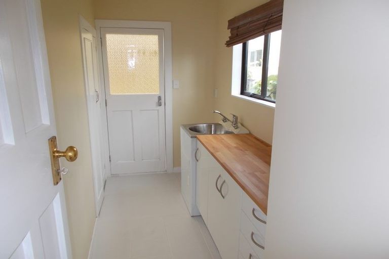 Photo of property in 343 Estuary Road, South New Brighton, Christchurch, 8062