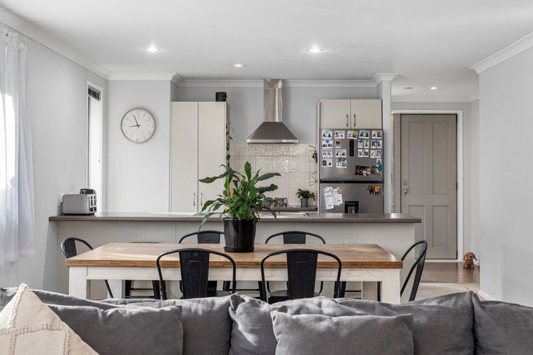 Photo of property in 6 Blossom Grove, Papamoa Beach, Papamoa, 3118