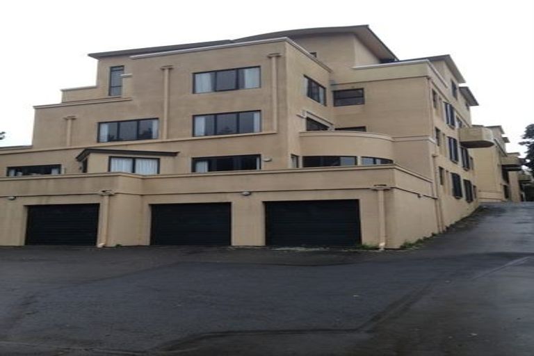 Photo of property in 568f Adelaide Road, Berhampore, Wellington, 6023