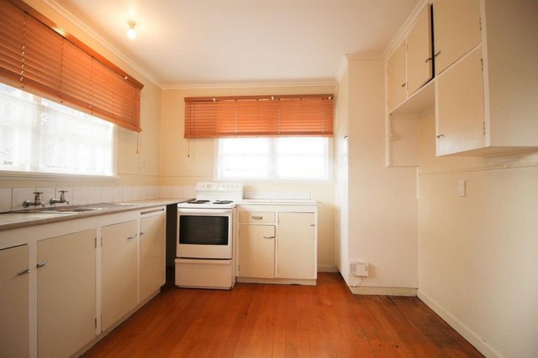 Photo of property in 16 Pomaria Road, Henderson, Auckland, 0610