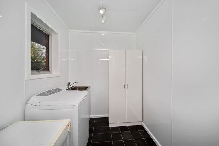 Photo of property in 12 Saxton Road, Upper Vogeltown, New Plymouth, 4310