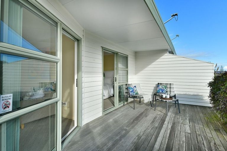 Photo of property in 2/12 Miro Street, Helensville, 0800