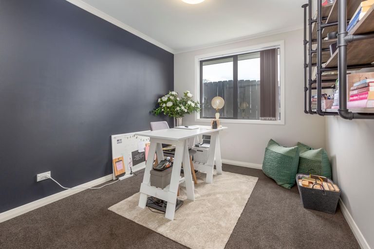 Photo of property in 24 Tokerau Crescent, Pukekohe, 2120