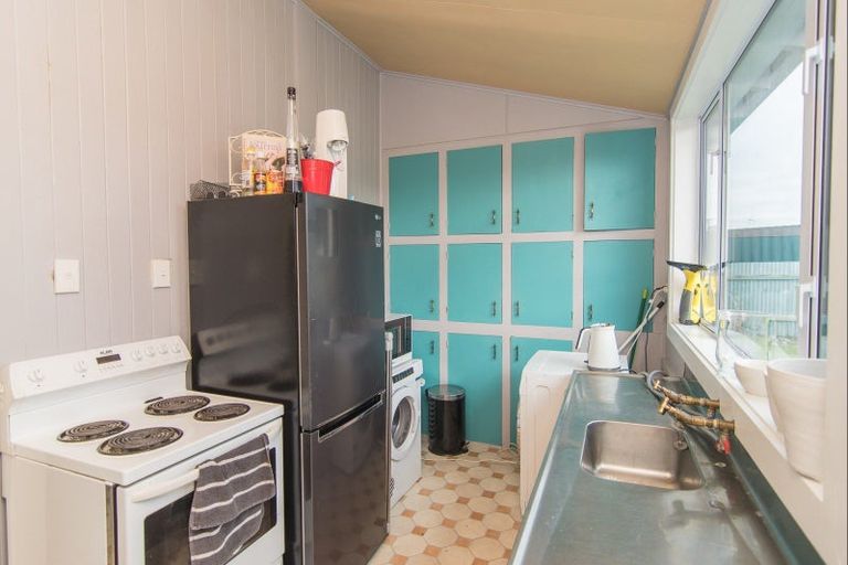 Photo of property in 32 Waimate Highway, Makikihi, Waimate, 7978