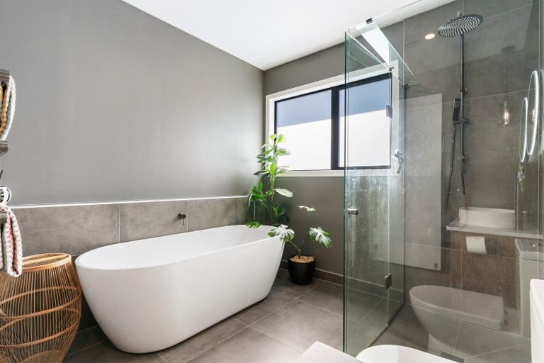 Photo of property in 64 Riverhead Point Drive, Riverhead, 0820