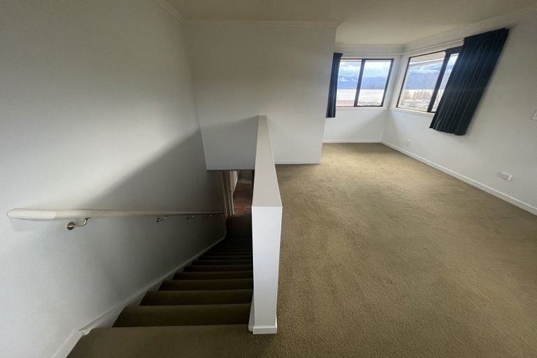 Photo of property in 3 Briar Bank Drive, Wanaka, 9305