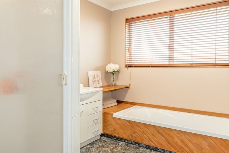 Photo of property in 14 Gladstone Street, Westport, 7825