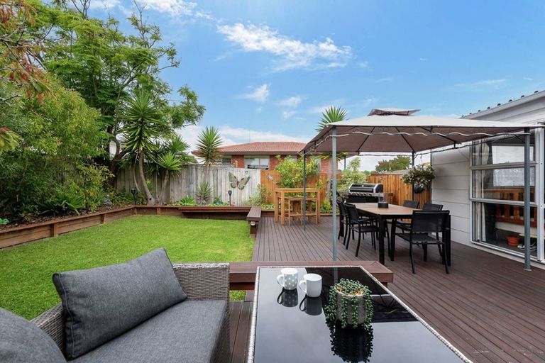 Photo of property in 2/3 Cromdale Avenue, Highland Park, Auckland, 2010