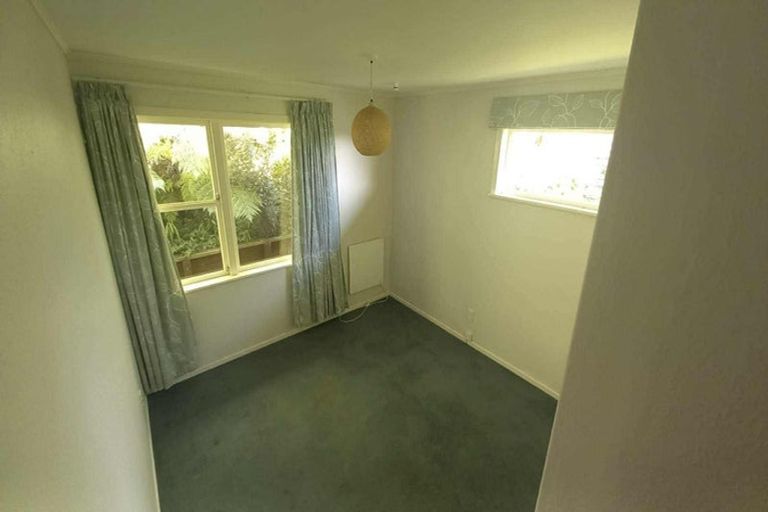 Photo of property in 20 Bedford Street, Northland, Wellington, 6012
