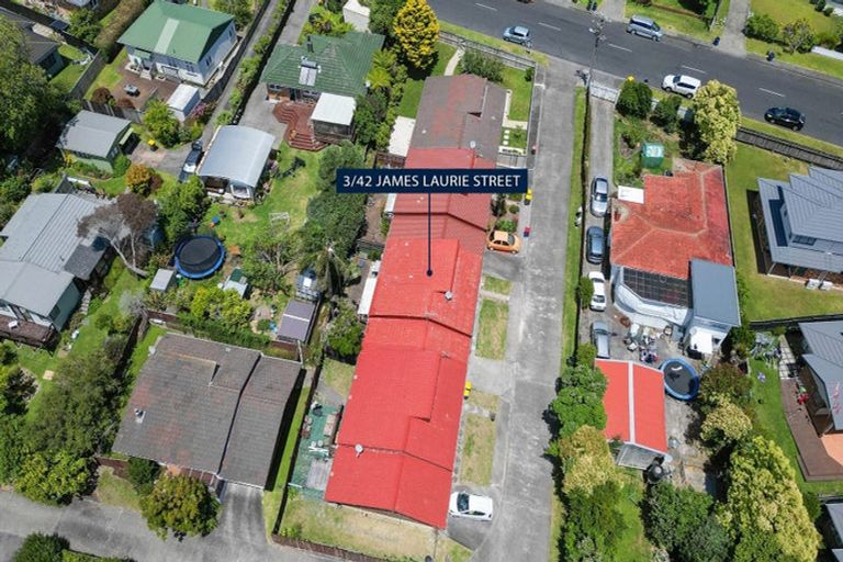 Photo of property in 3/42 James Laurie Street, Henderson, Auckland, 0612