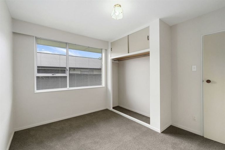 Photo of property in 2/76 Grants Road, Papanui, Christchurch, 8053