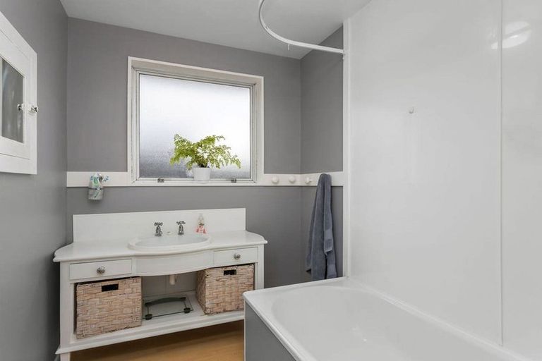 Photo of property in 1/221 Queenspark Drive, Parklands, Christchurch, 8083