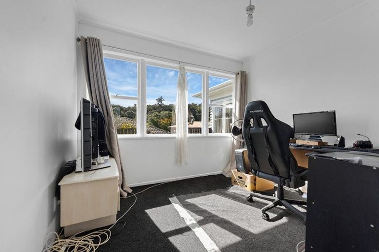 Photo of property in 22 Rosehill Drive, Rosehill, Papakura, 2113