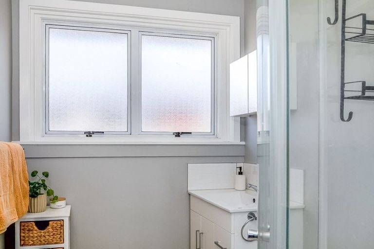 Photo of property in 28 Soberton Street, Aranui, Christchurch, 8061