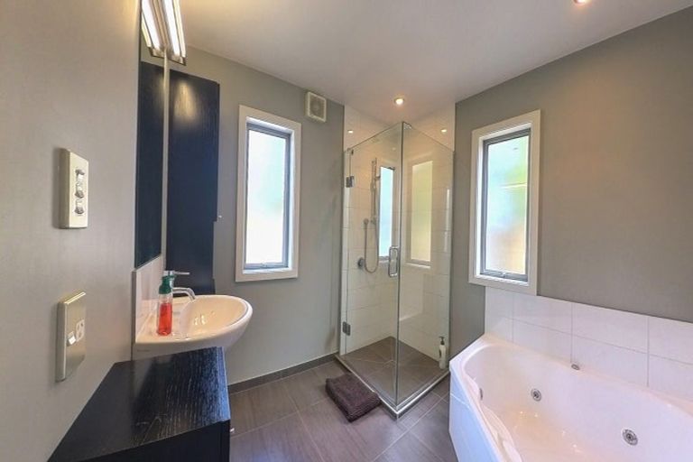 Photo of property in 15a Tenby Street, Moeraki, Palmerston, 9482