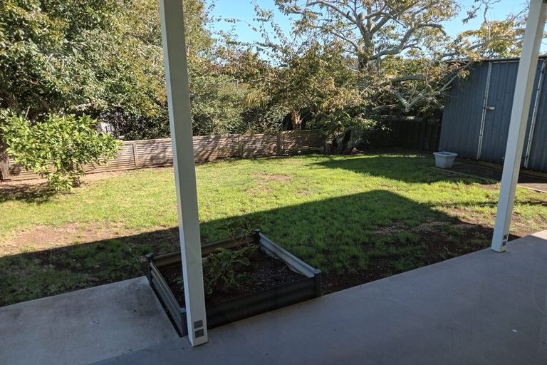 Photo of property in 11 Titoki Avenue, Mangere Bridge, Auckland, 2022