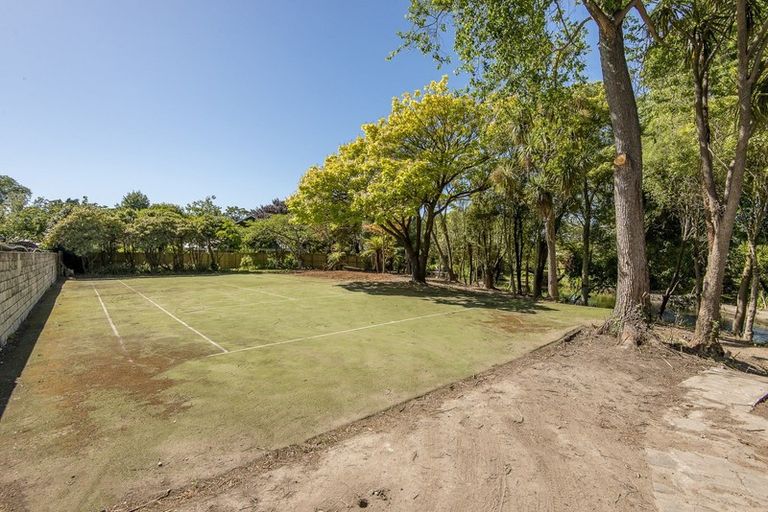 Photo of property in 114 Glandovey Road, Strowan, Christchurch, 8052