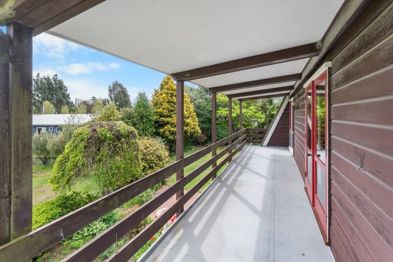 Photo of property in 14 Oakden Drive, Darfield, 7510