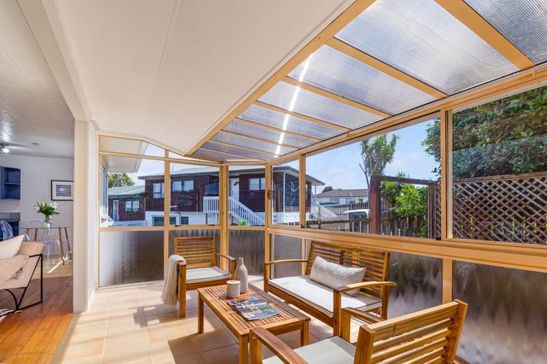 Photo of property in 101 Triangle Road, Massey, Auckland, 0614