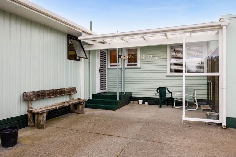Photo of property in 7 Murray Avenue, Hawera, 4610