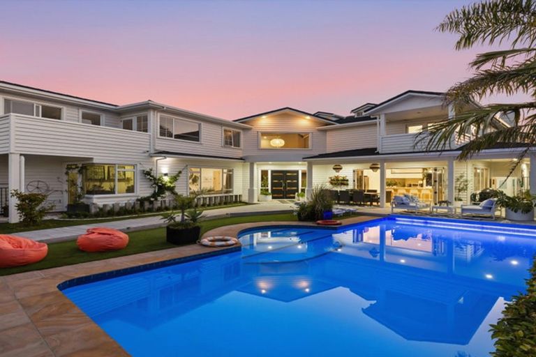 Photo of property in 198 Oceanbeach Road, Mount Maunganui, 3116