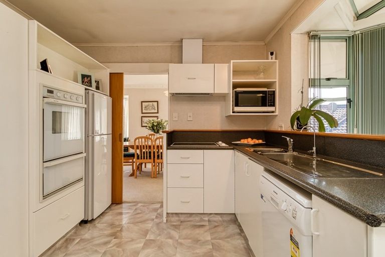 Photo of property in 3/42 Campbell Street, Havelock North, 4130