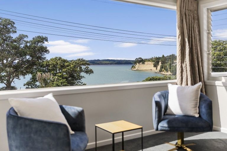 Photo of property in 20 Marine Parade, Mellons Bay, Auckland, 2014