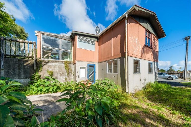 Photo of property in 50a Woodleigh Street, Frankleigh Park, New Plymouth, 4310