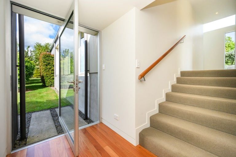 Photo of property in 17 Oram Drive, Turitea, Palmerston North, 4472