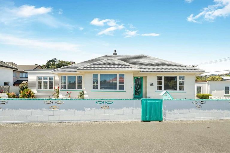 Photo of property in 4 Argentine Avenue, Miramar, Wellington, 6022