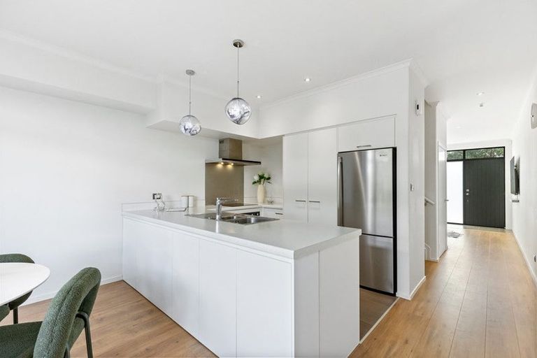 Photo of property in 33 Wallace Road, Hobsonville, Auckland, 0616