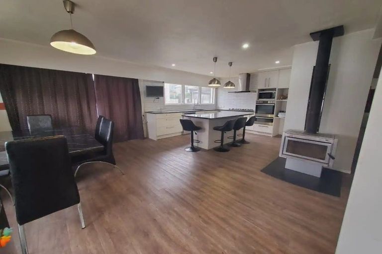 Photo of property in 18 Bellfield Road, Opaheke, Papakura, 2113